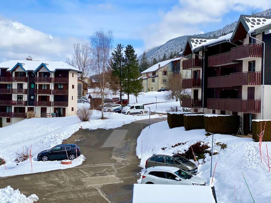 Charmant Appartement Au Pied Des Pistes De Lélex Exterior foto